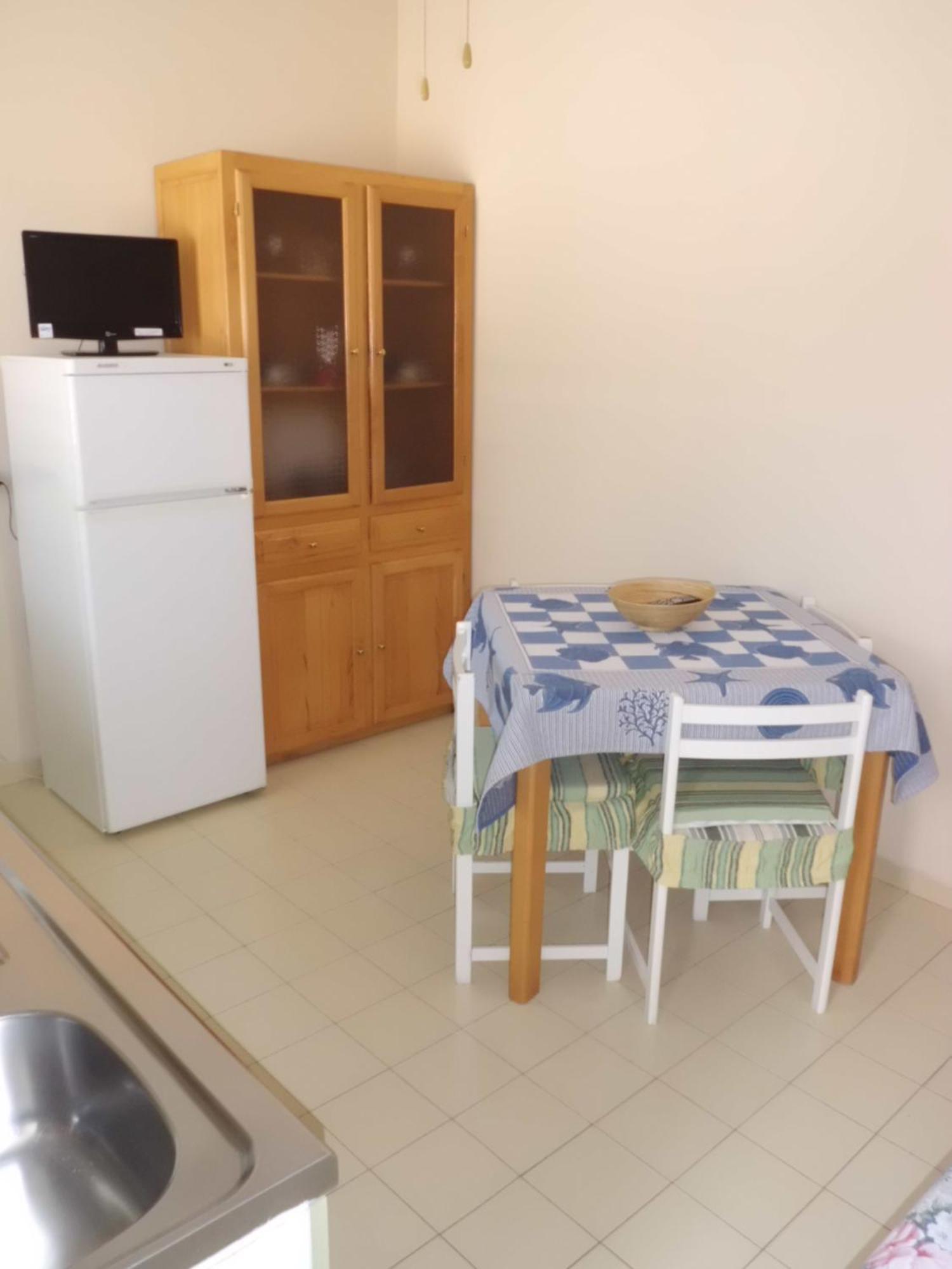 Appartamenti Teulada Di Laura Номер фото